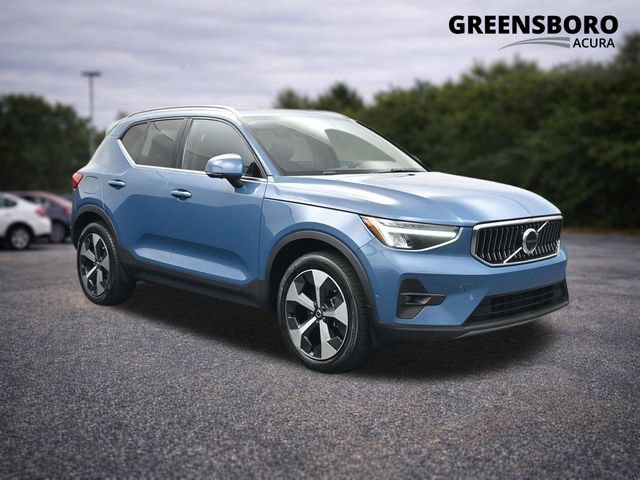 Used 2024 Volvo XC40 B5 Plus