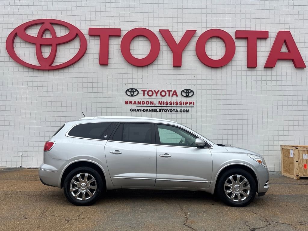 Used 2017 Buick Enclave Leather image 4