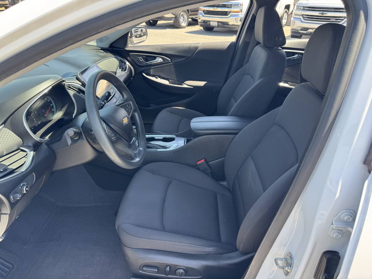 Used 2019 Chevrolet Malibu LT FWD image 21