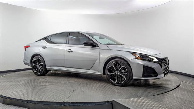 Used 2024 Nissan Altima 2.5 SR FWD image 11