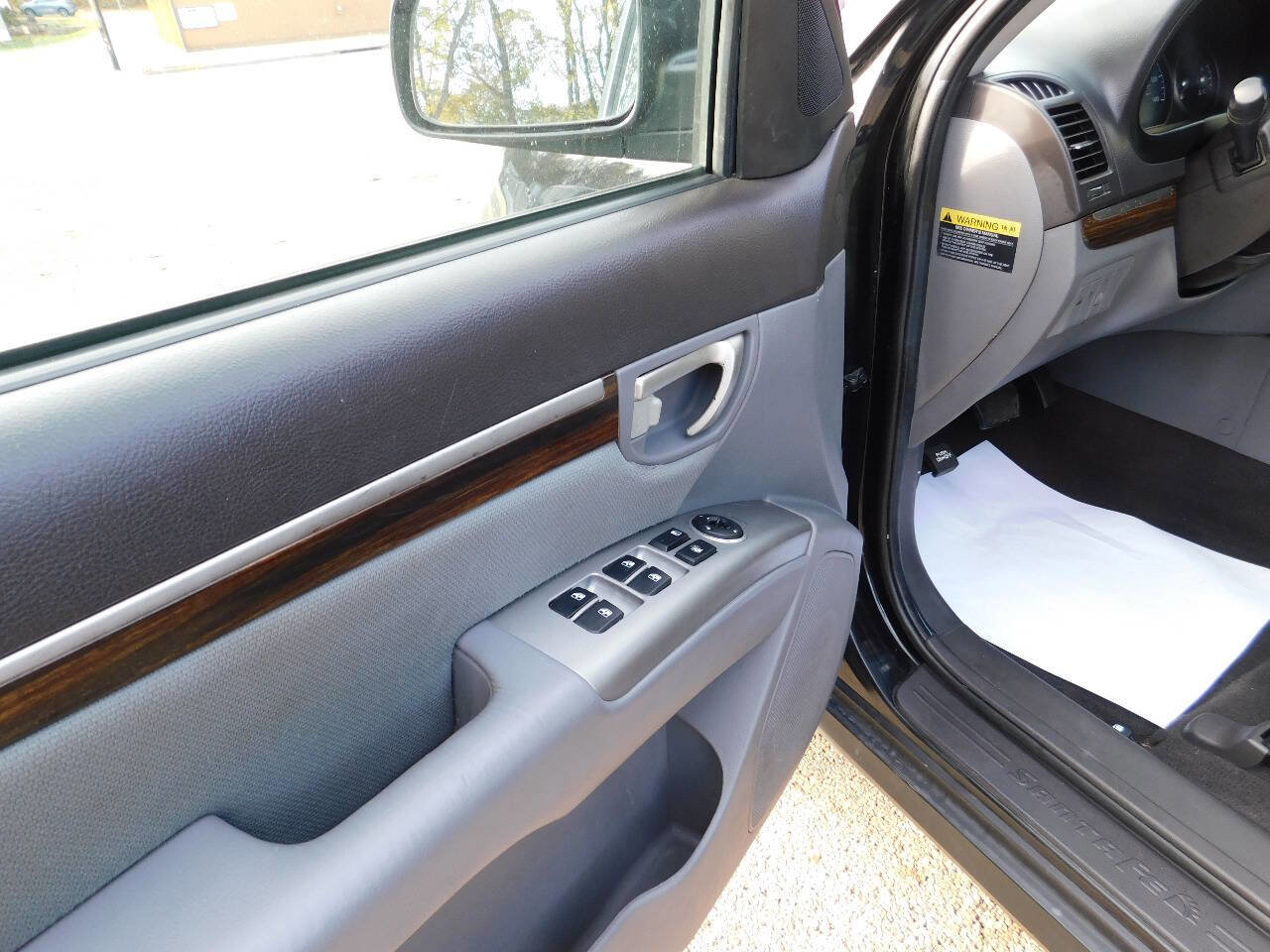 Used 2012 Hyundai Santa Fe GLS image 16