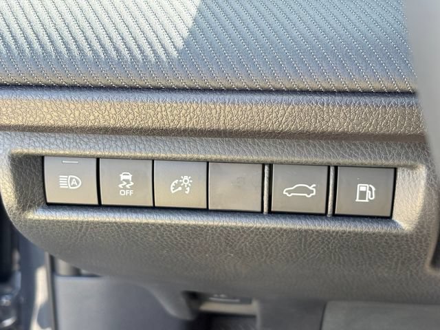 Used 2025 Toyota Camry SE AWD/4WD image 18