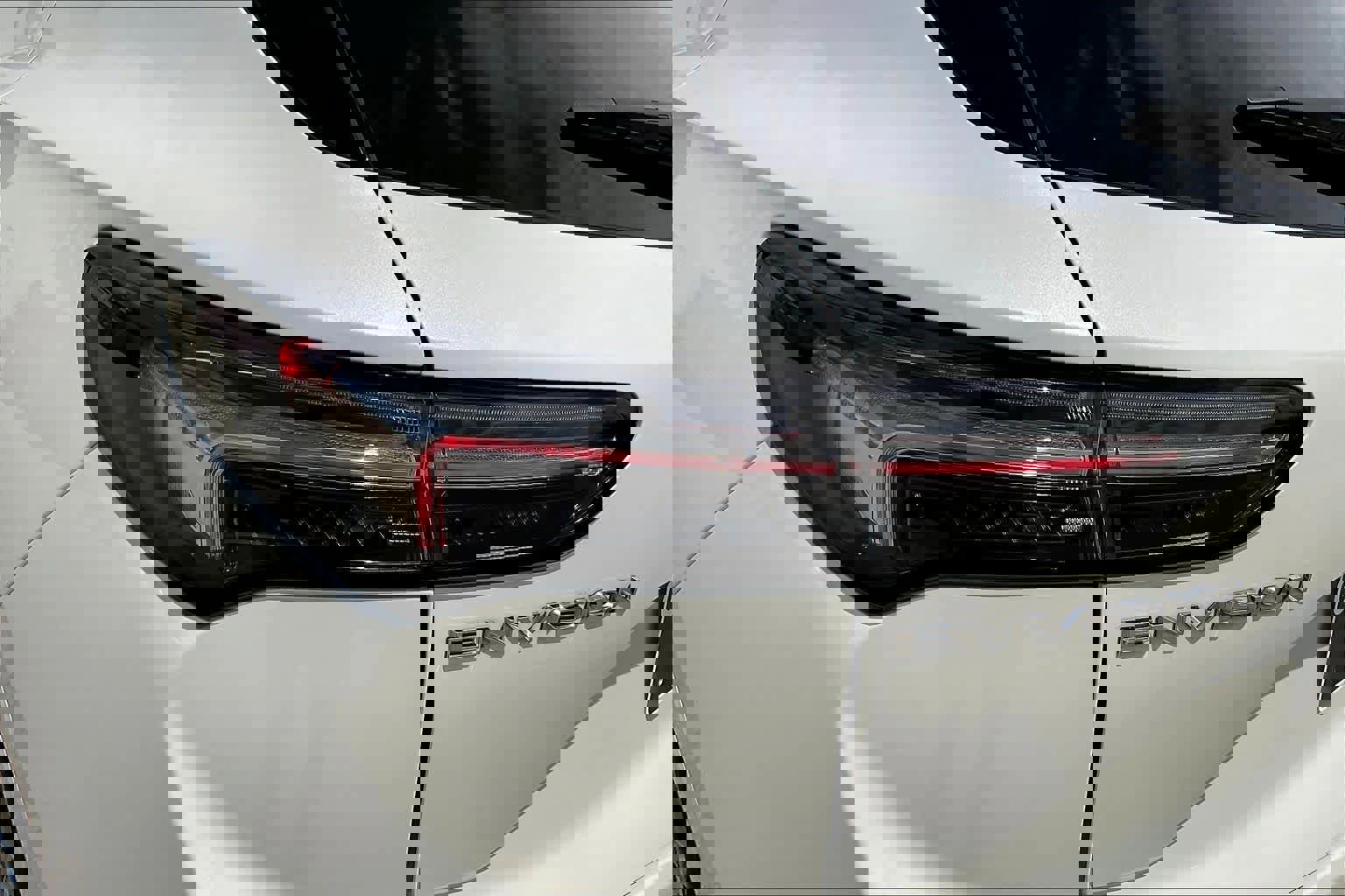 Used 2023 Buick Envision Avenir image 28