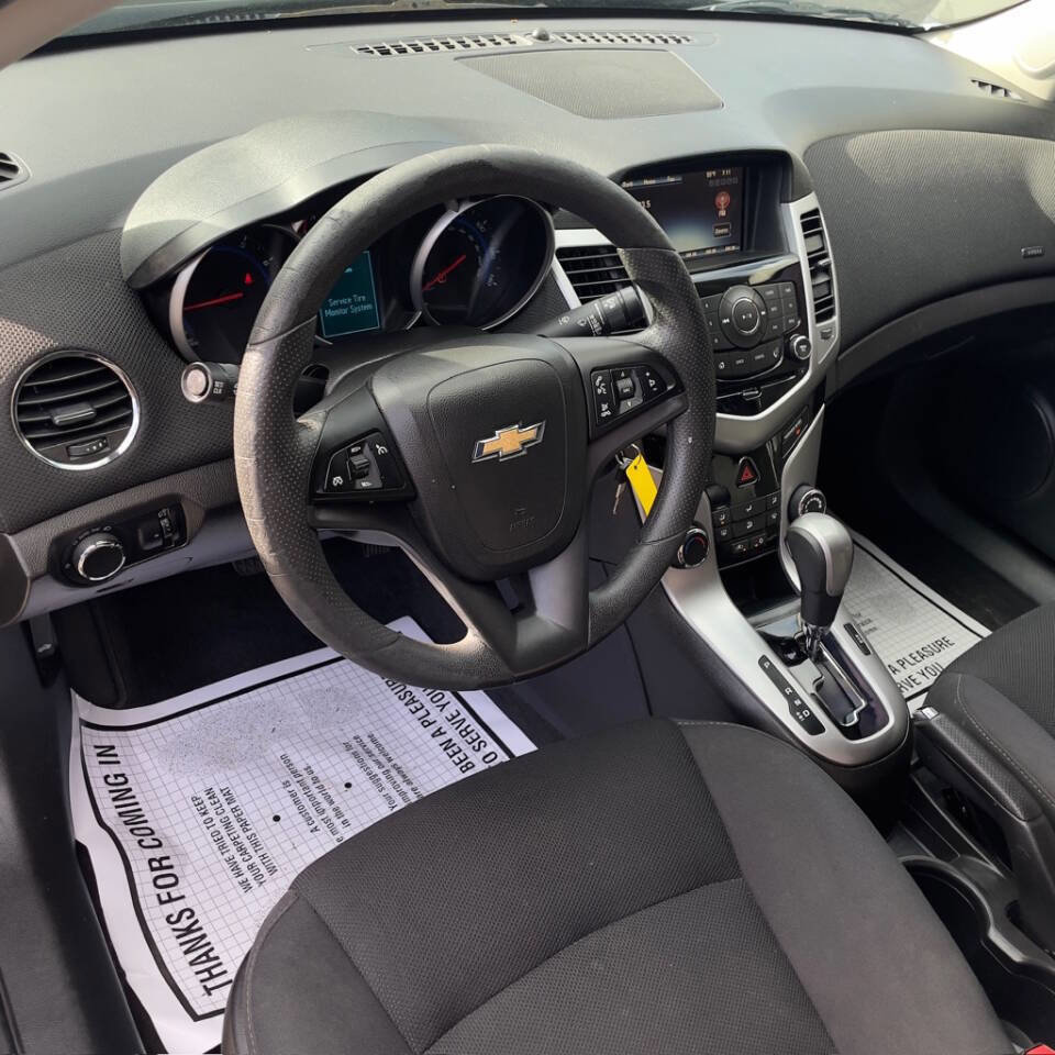 Used 2016 Chevrolet Cruze LT image 10