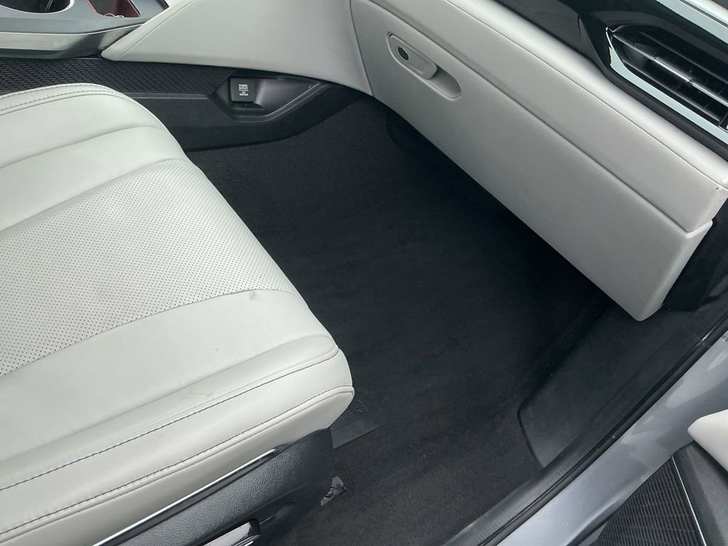 Used 2023 Acura MDX SH-AWD w/ Technology Package image 21