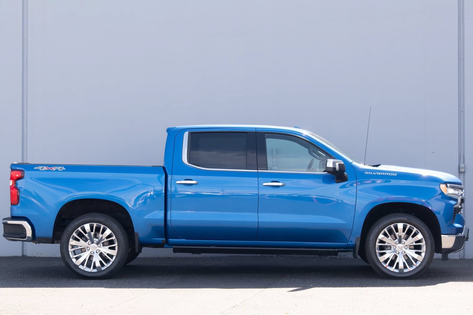 Used 2022 Chevrolet Silverado 1500 LTZ AWD/4WD image 31