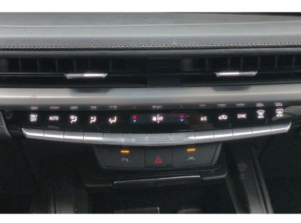 Used 2025 Cadillac XT4 Premium Luxury FWD image 10