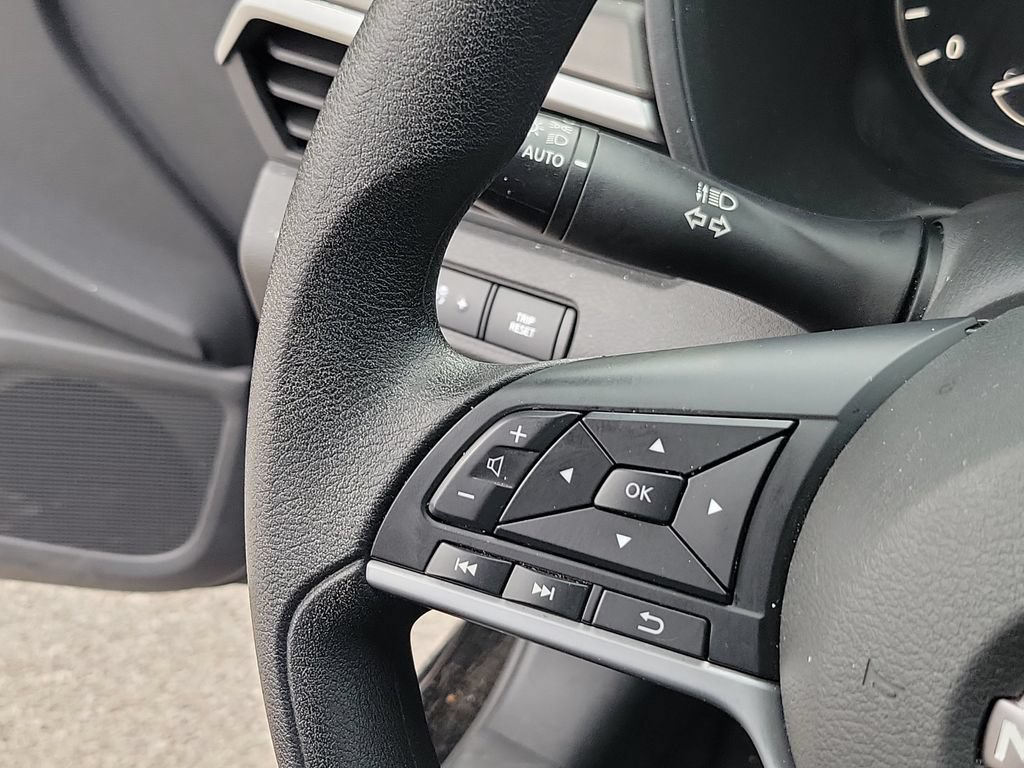 Used 2025 Nissan Altima 2.5 SV FWD image 21