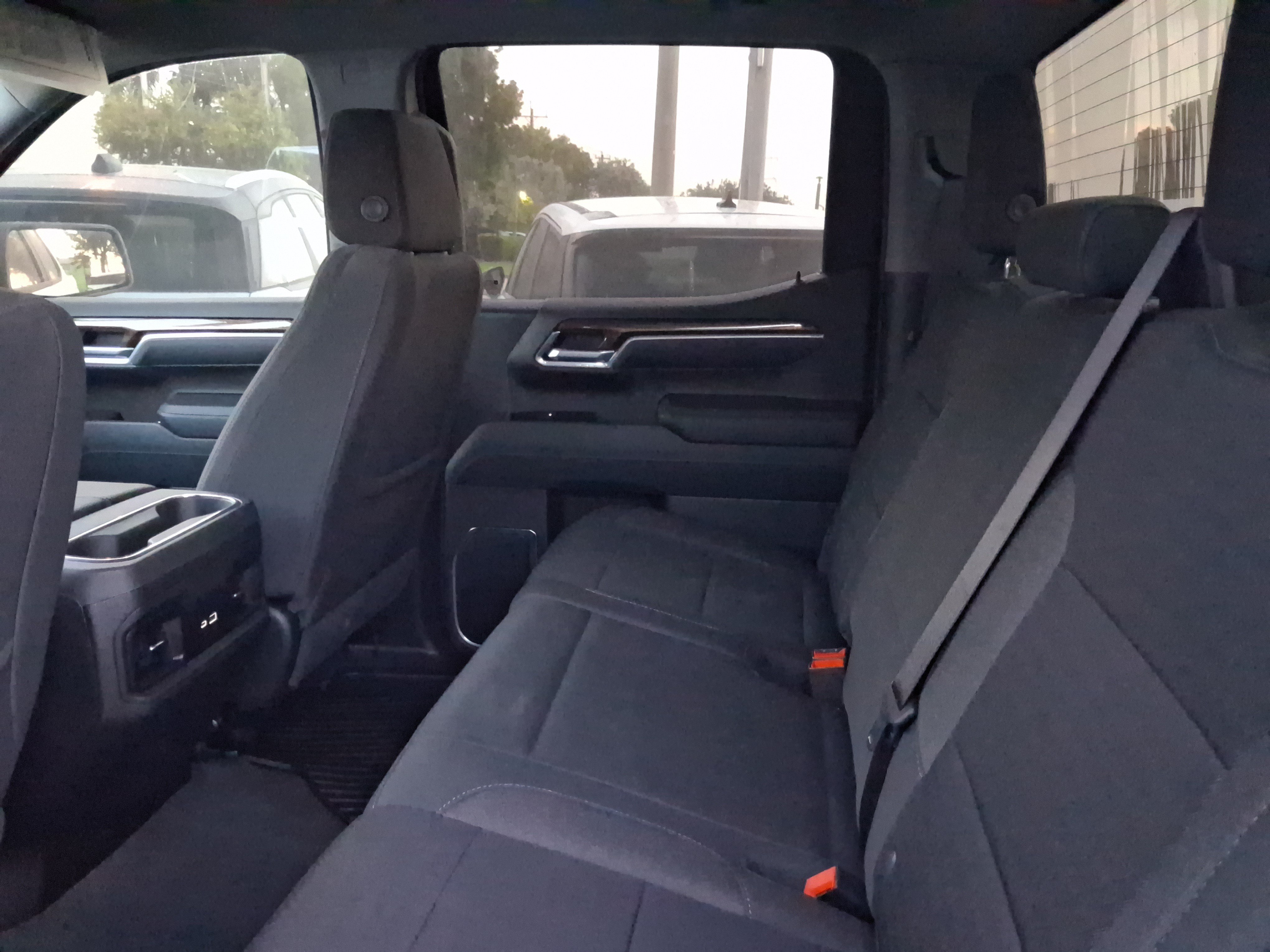 Used 2025 Chevrolet Silverado 1500 RST RWD image 6
