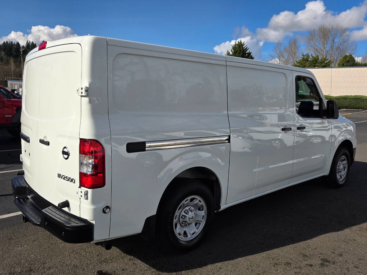 Used 2020 Nissan NV 2500 SV w/ Navigation Package image 7