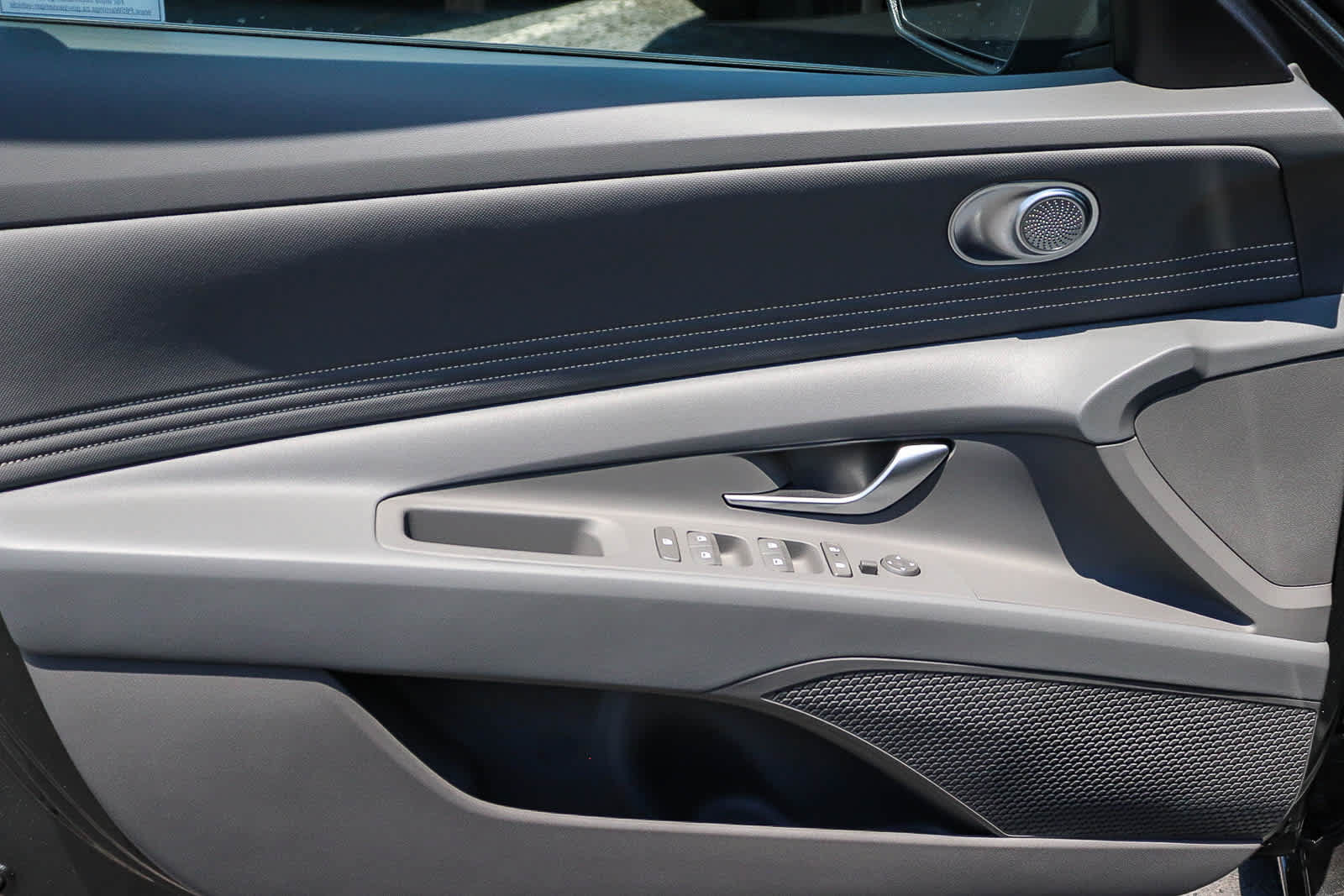 New 2026 Hyundai Elantra Sport FWD image 29