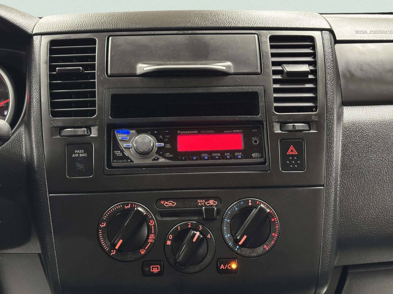 Used 2010 Nissan Versa Sedan FWD image 24