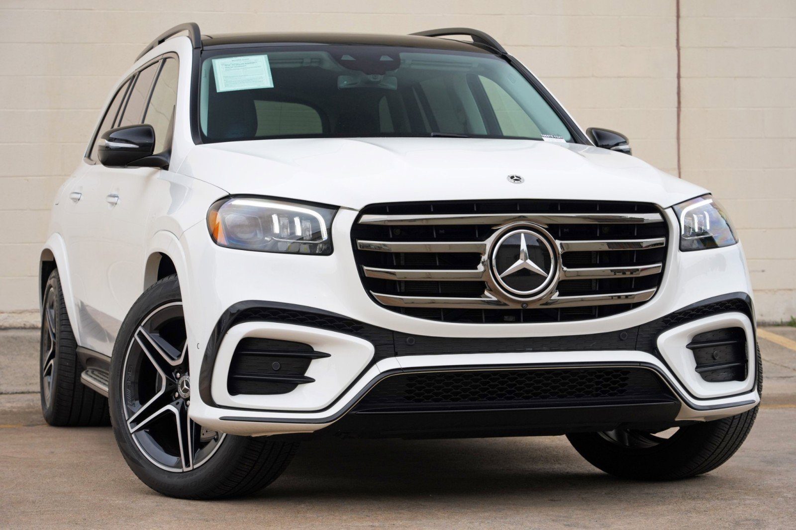 Used 2024 Mercedes-Benz GLS 450 4MATIC image 4