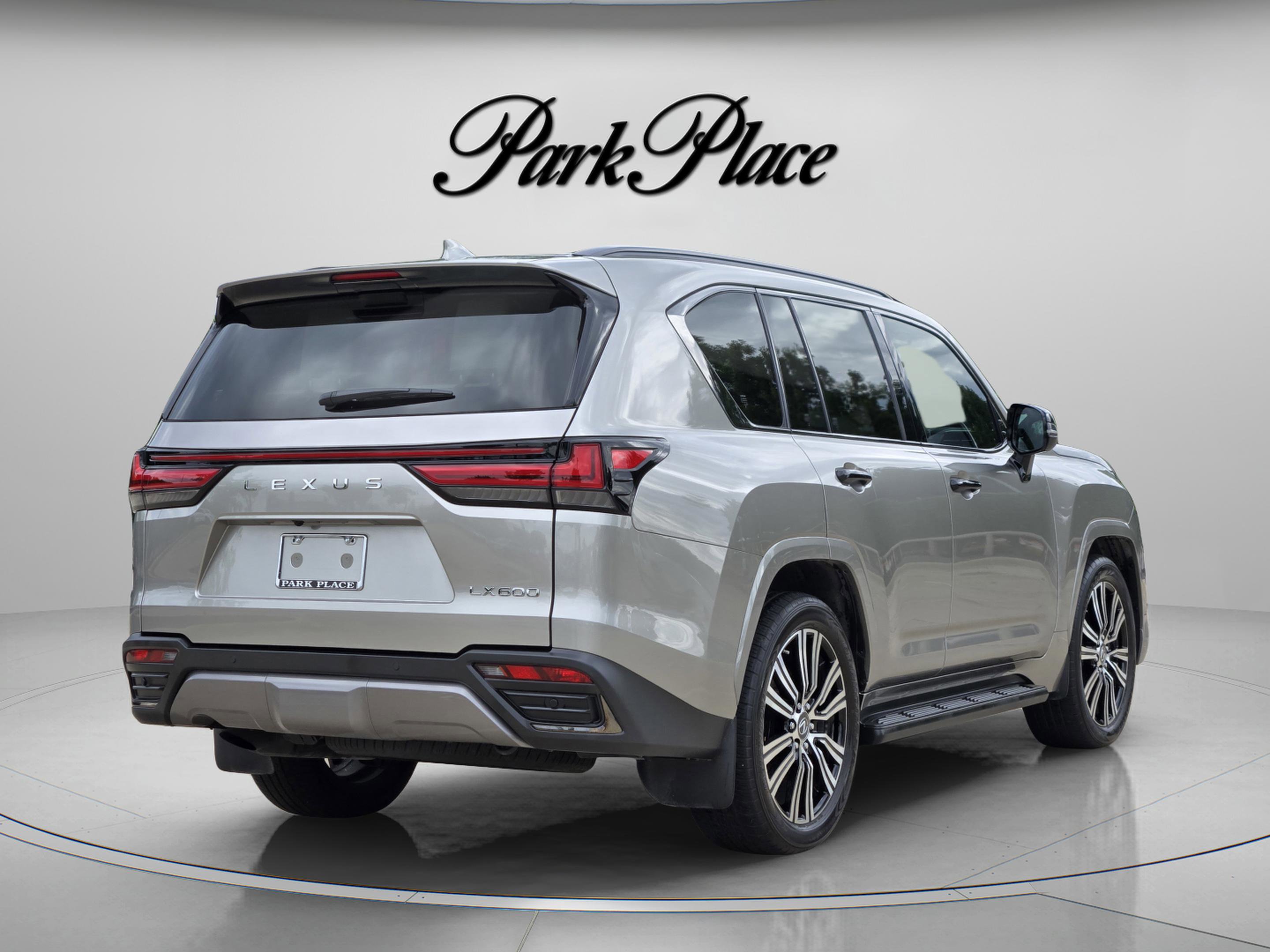 Used 2023 Lexus LX 600 4WD w/ Appearance Package image 6