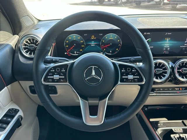 Certified 2022 Mercedes-Benz GLB 250 4MATIC image 11