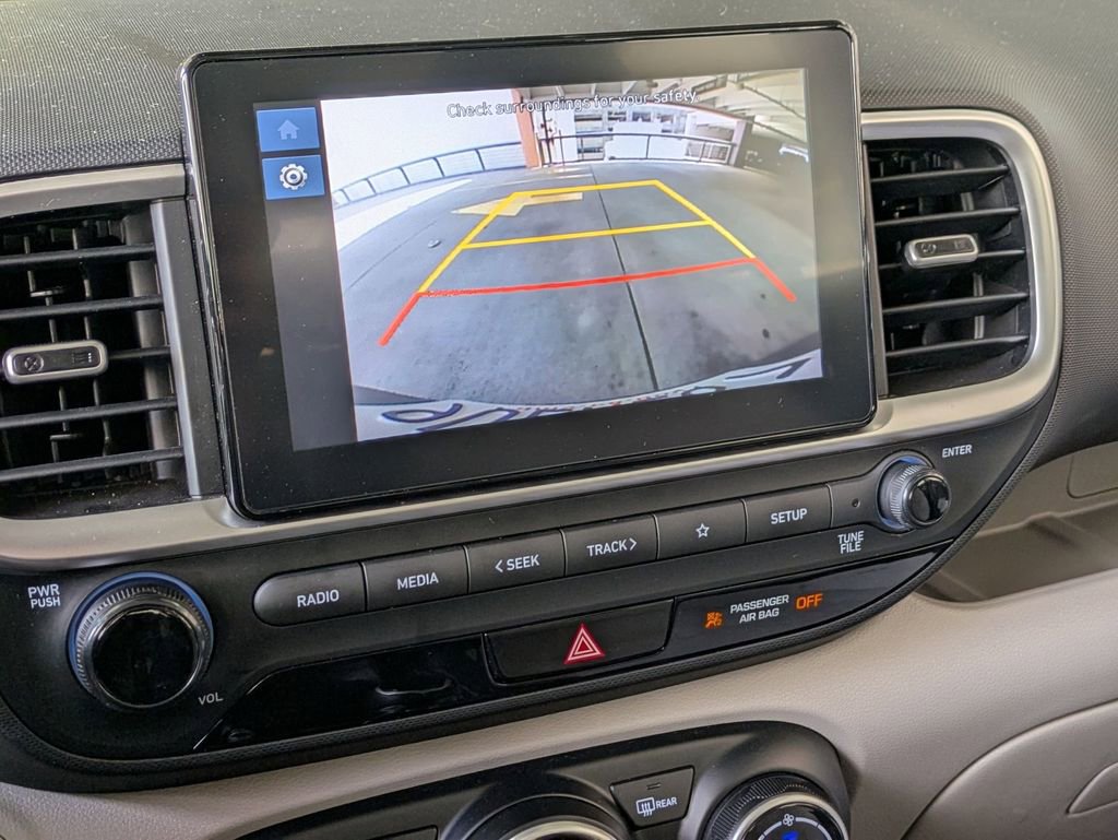 Used 2025 Hyundai Venue SEL FWD image 16