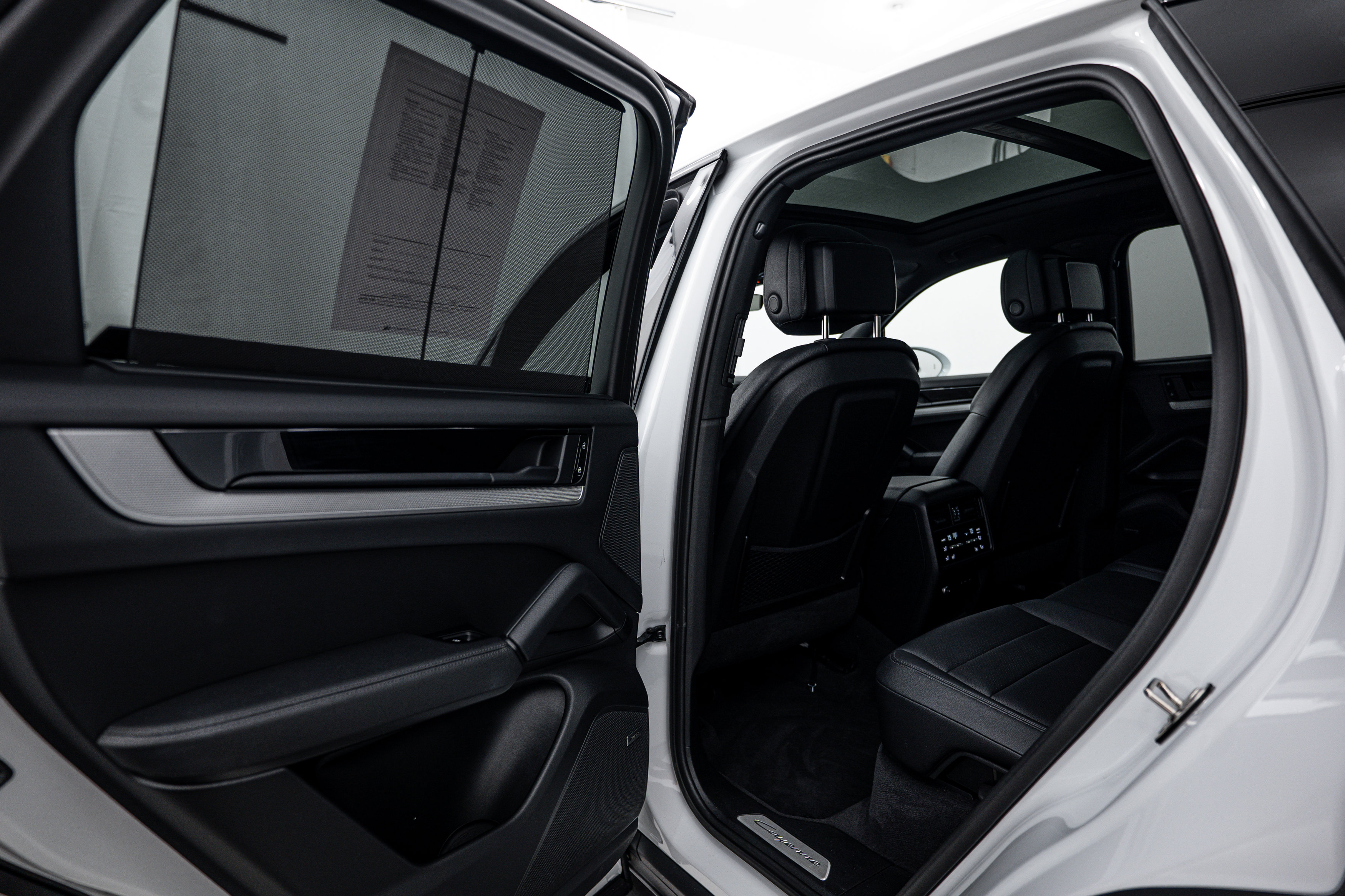 Certified 2025 Porsche Cayenne S image 22