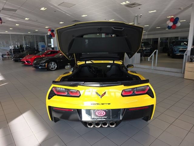 Used 2016 Chevrolet Corvette Z06 w/ 3LZ Preferred Equipment Group RWD image 29
