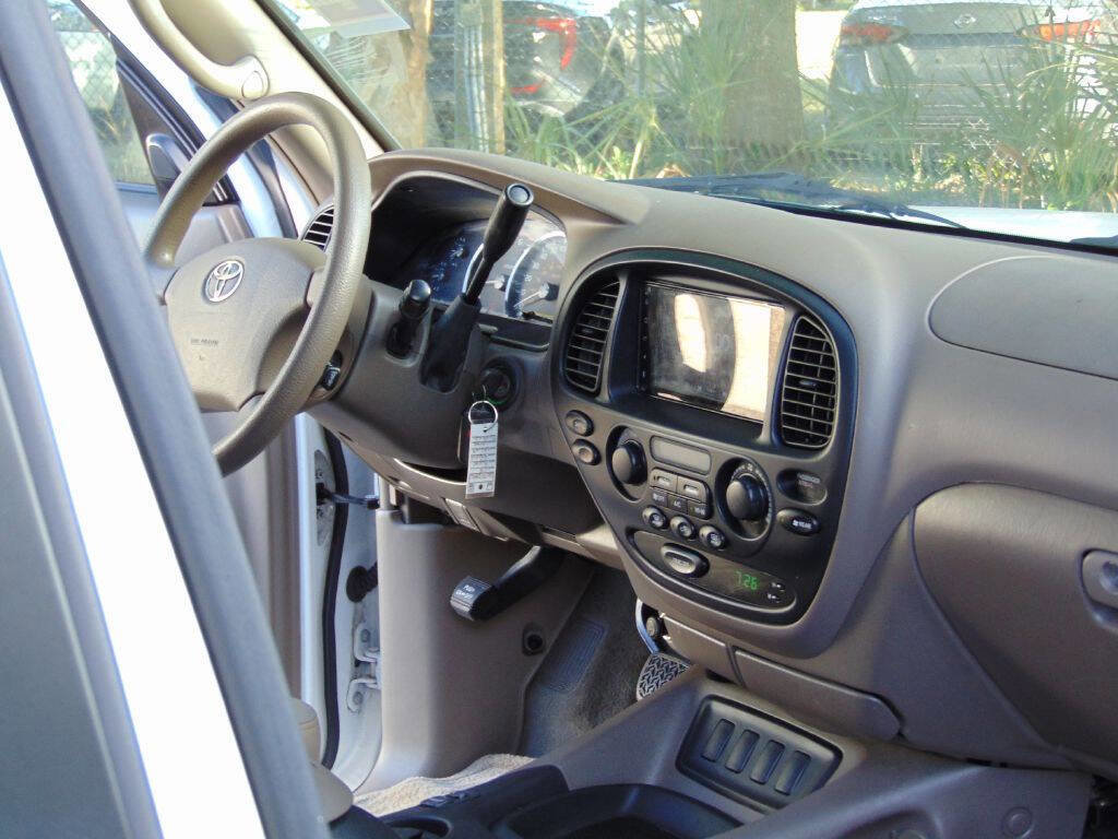 Used 2005 Toyota Sequoia SR5 image 25