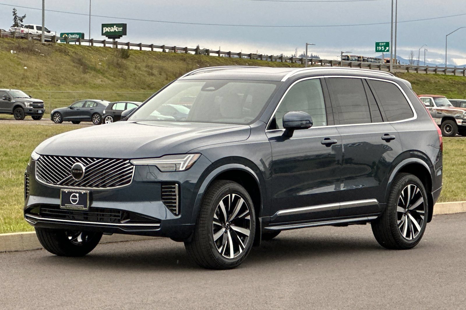 New 2026 Volvo XC90 B5 Core w/ Protection Package Premier AWD/4WD image 7