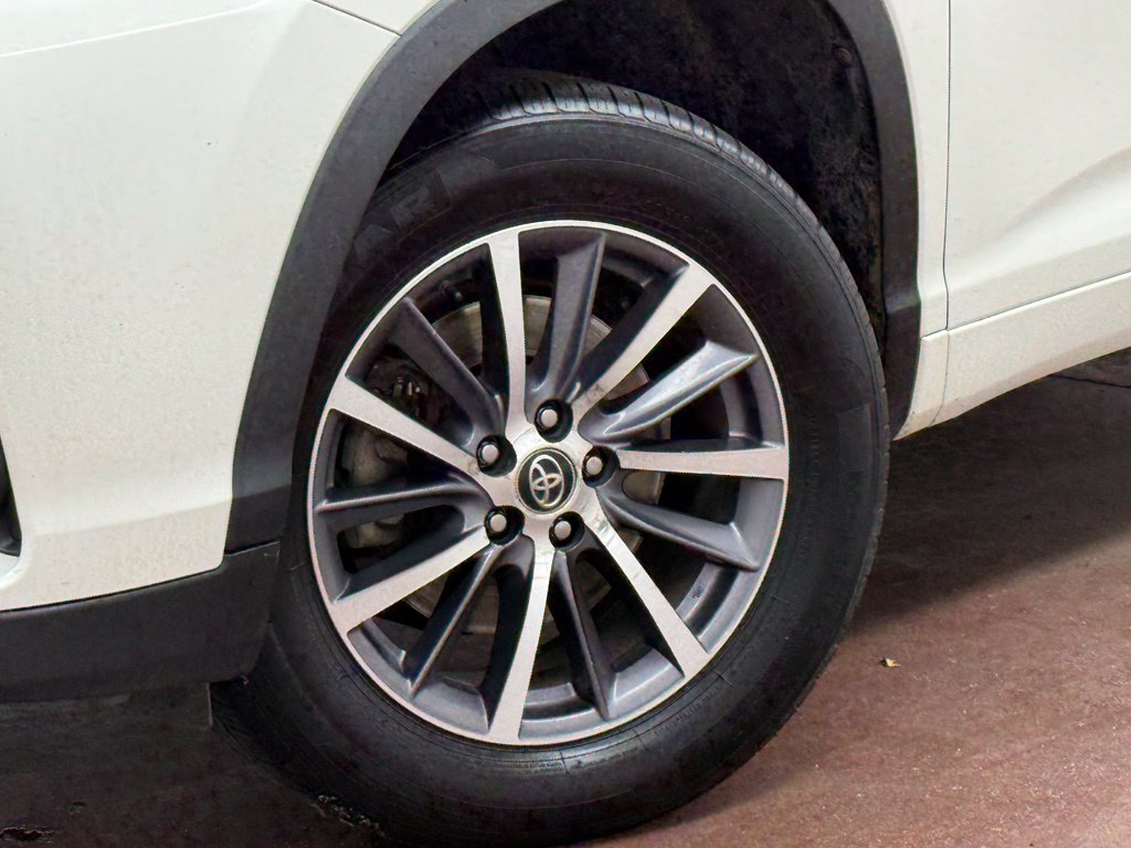 Used 2018 Toyota Highlander XLE FWD image 20