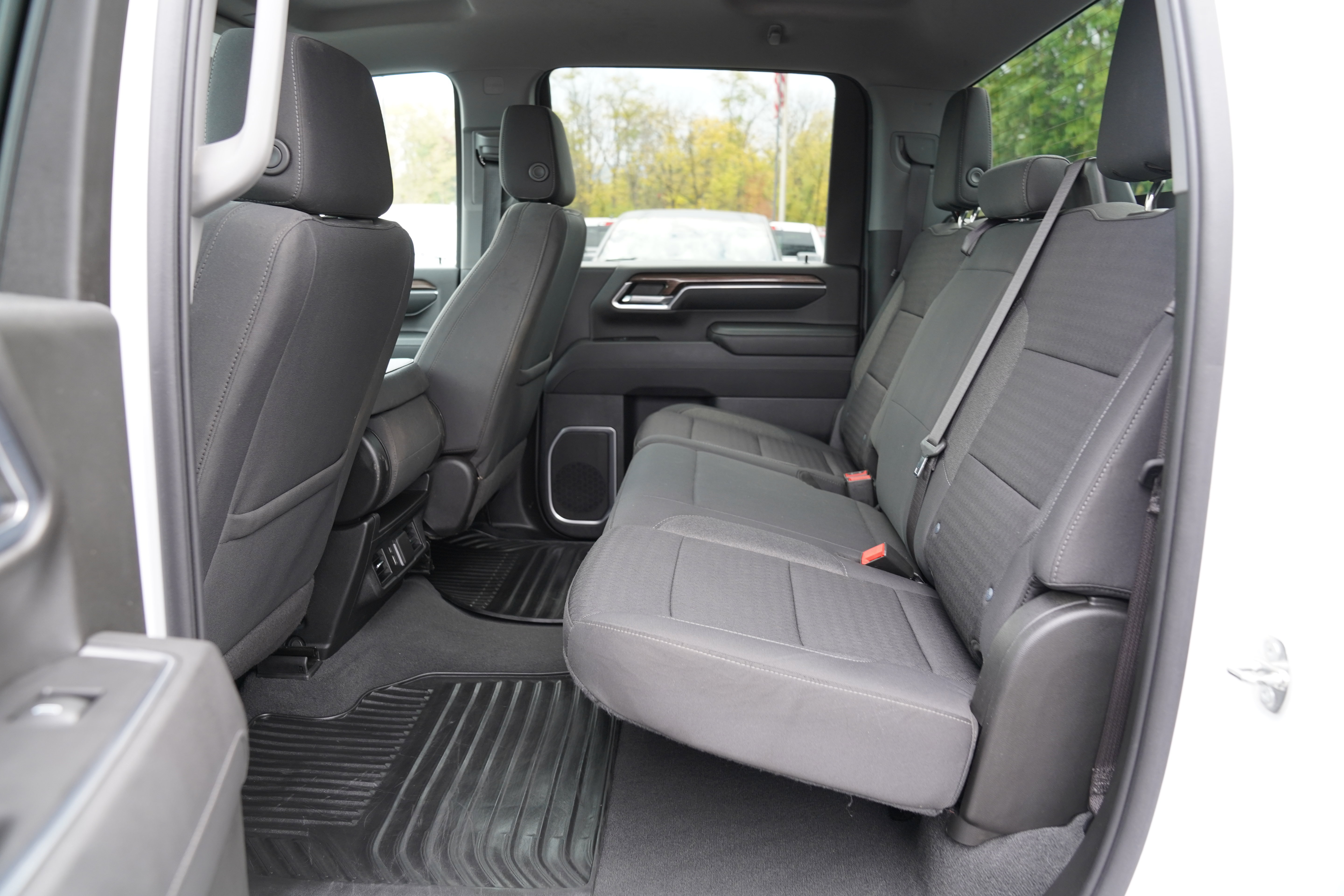 Used 2024 Chevrolet Silverado 2500 LT w/ Convenience Package AWD/4WD image 5