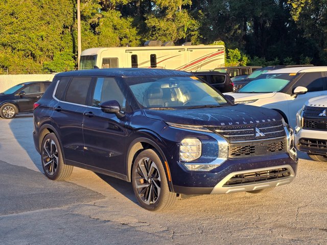 Used 2024 Mitsubishi Outlander SE FWD image 1