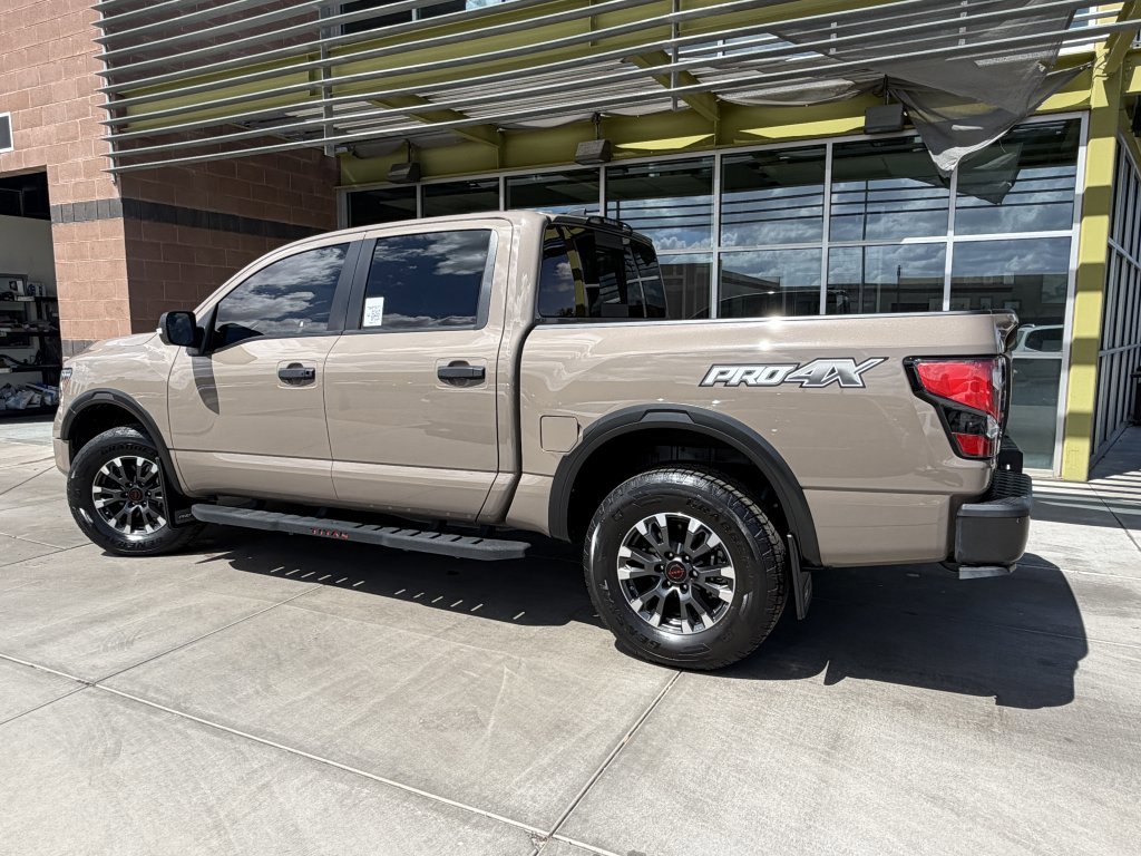 Used 2023 Nissan Titan PRO-4X w/ Pro-4x Convenience Package AWD/4WD image 5
