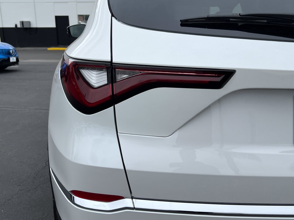 Certified 2026 Acura MDX w/ Technology Package AWD/4WD image 11