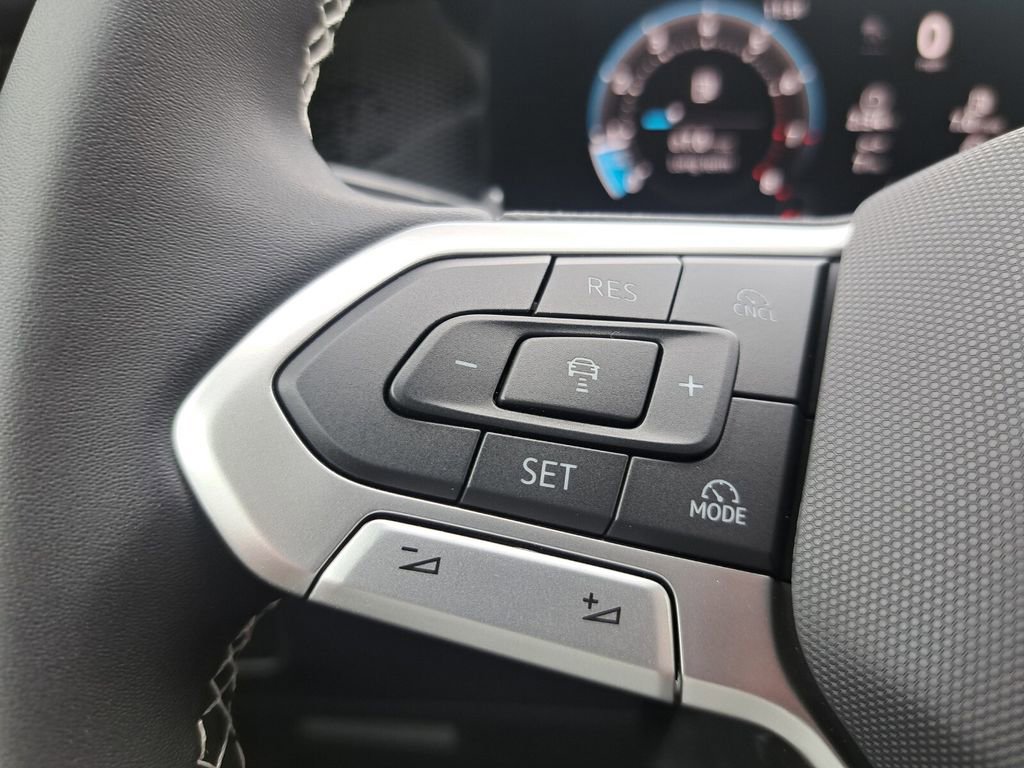 New 2026 Volkswagen Tiguan S image 13