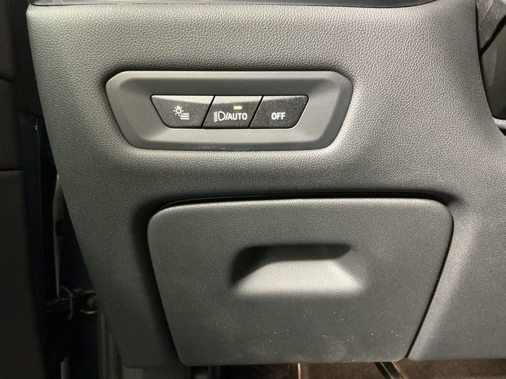 Certified 2025 BMW X5 sDrive40i w/ Parking Assistance Package RWD image 18