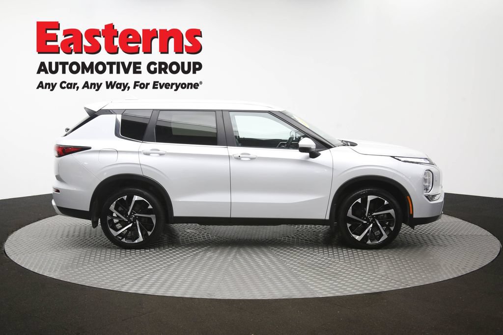 Used 2024 Mitsubishi Outlander SE AWD/4WD image 44
