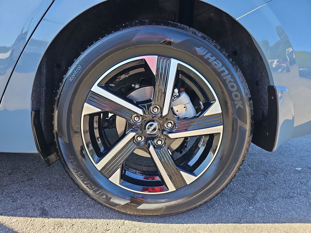 Used 2025 Nissan Sentra SV w/ All-Weather Package image 35