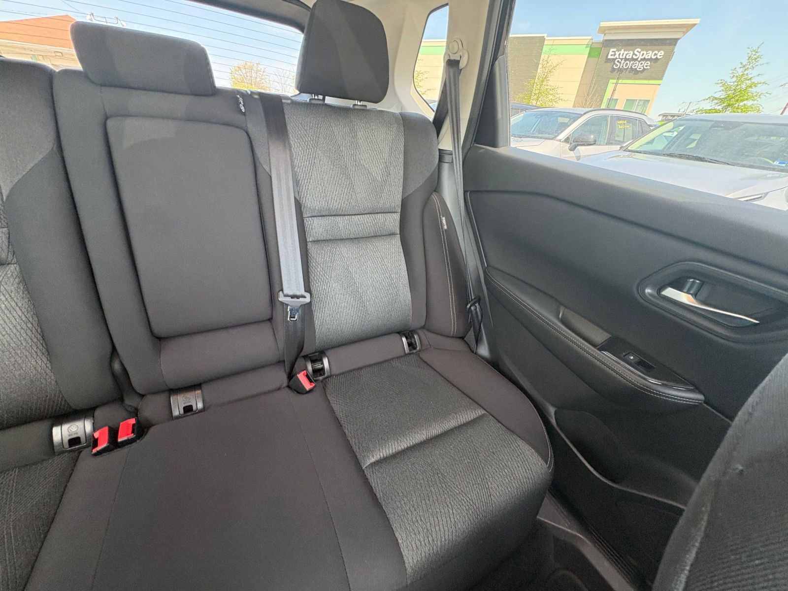 Used 2025 Nissan Rogue SV FWD image 40