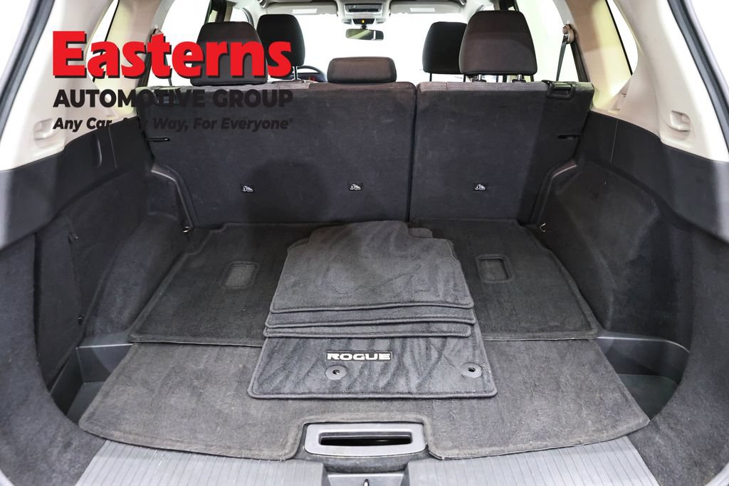 Used 2023 Nissan Rogue SV AWD/4WD image 9