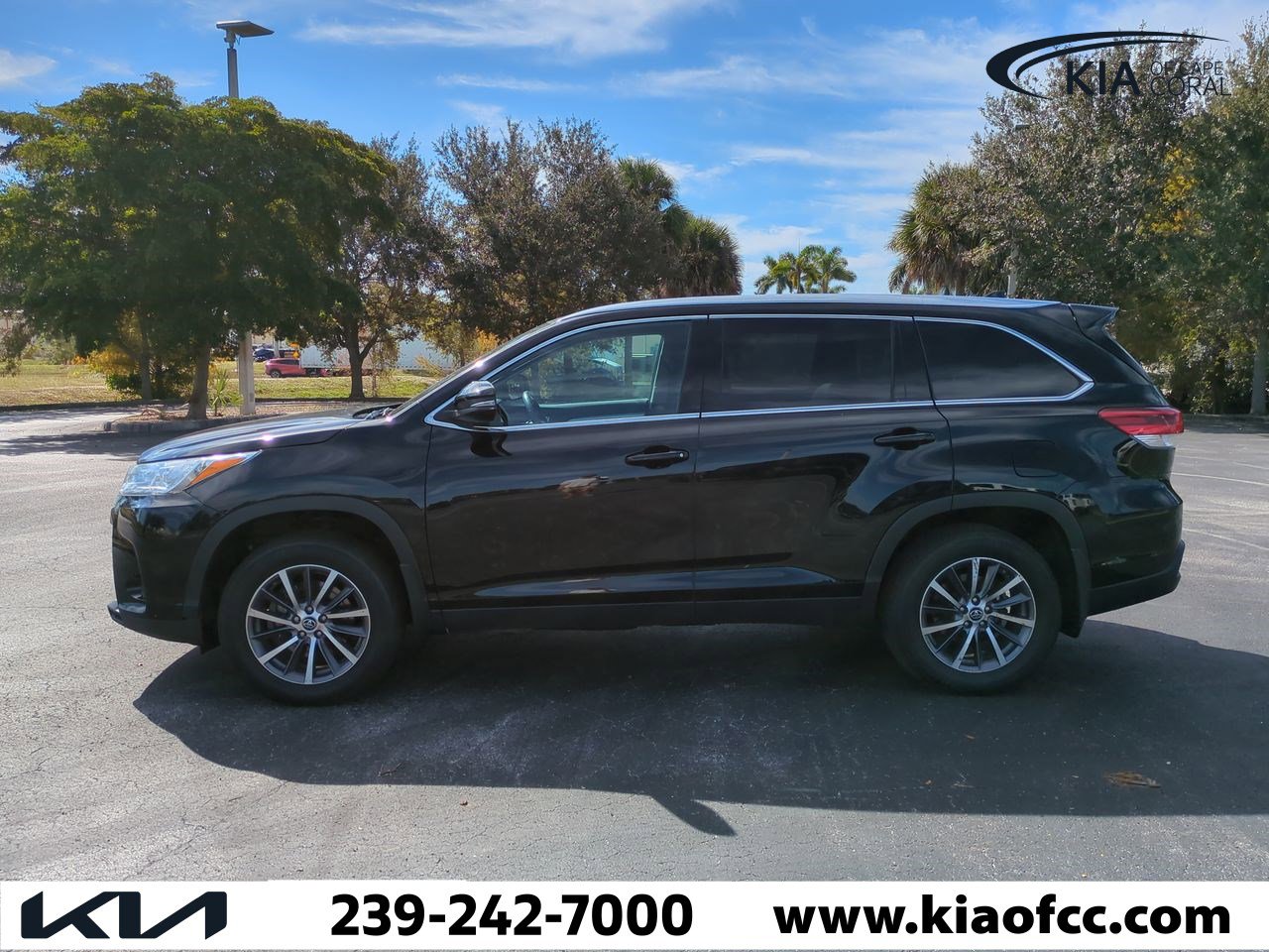 Used 2019 Toyota Highlander XLE image 8