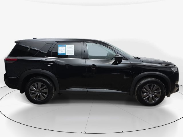 Used 2025 Nissan Pathfinder S FWD image 5