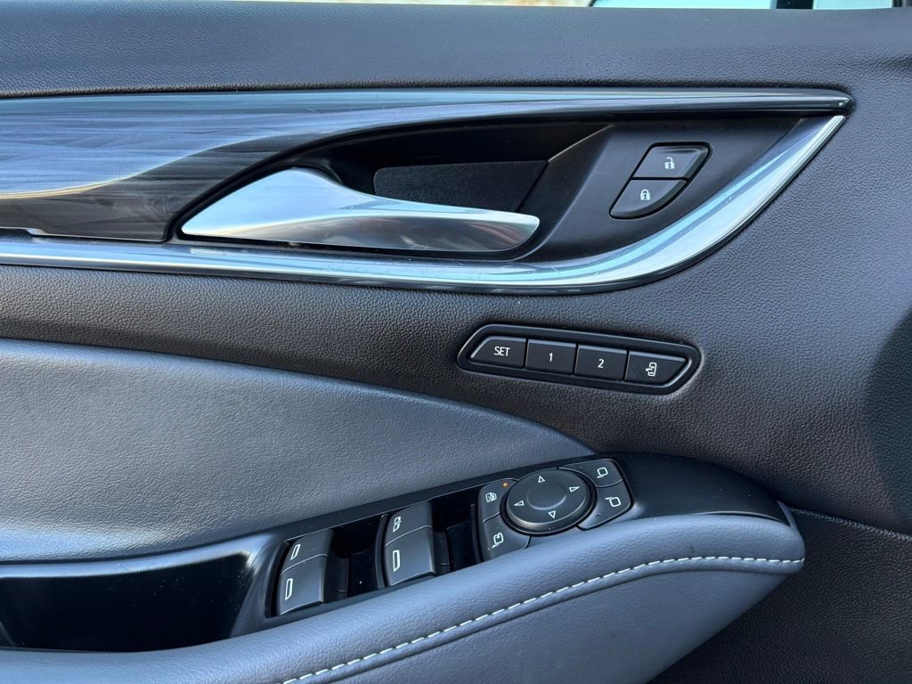 Used 2024 Buick Enclave Premium image 21