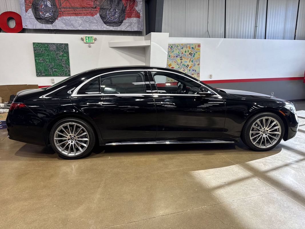 Used 2023 Mercedes-Benz S 580 4MATIC Sedan image 3