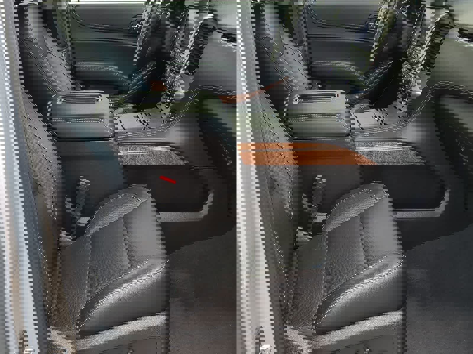 Used 2020 Chevrolet Tahoe Premier w/ Premier 6.2L Value Package image 21