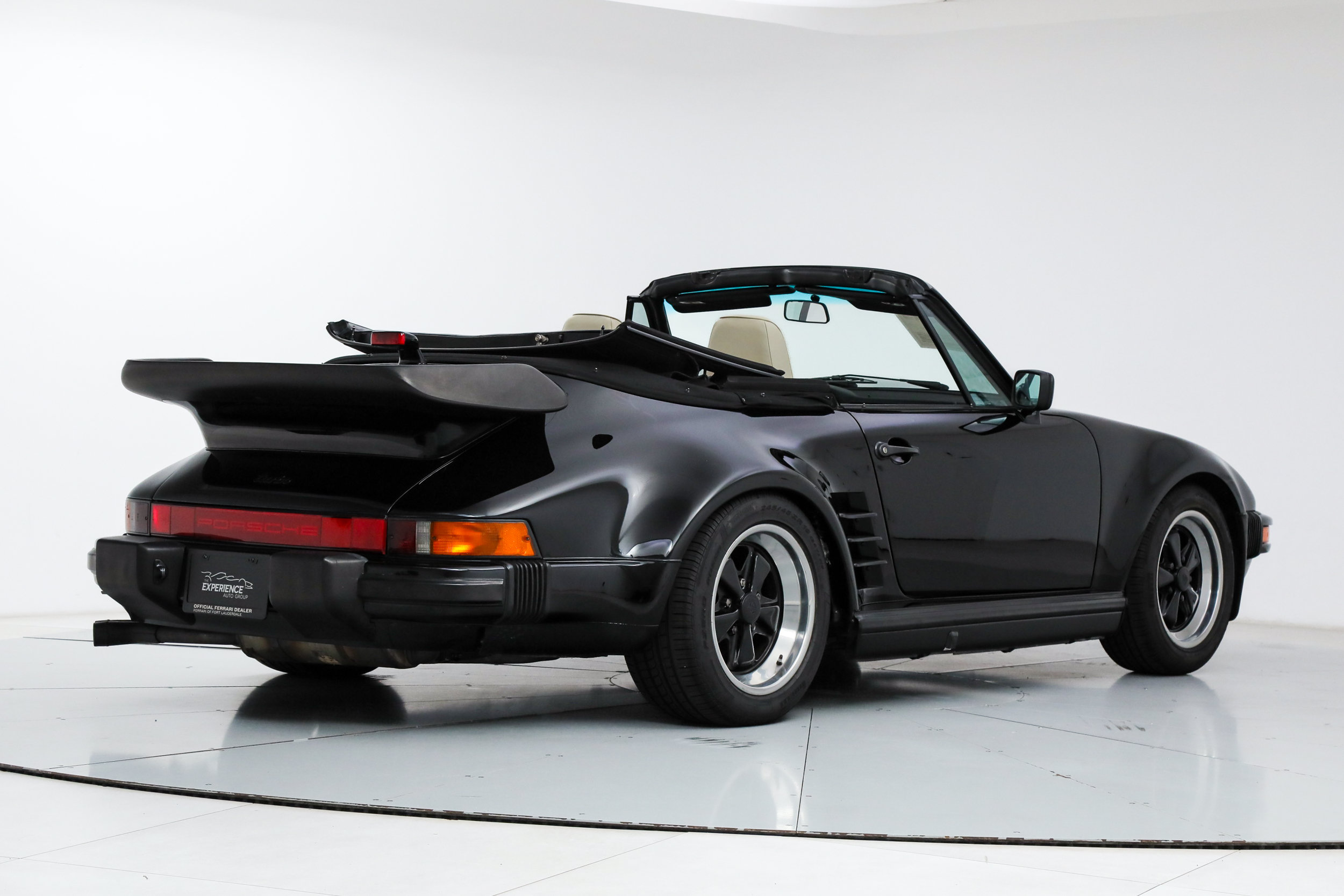 Used 1989 Porsche 911 Turbo Targa RWD image 18