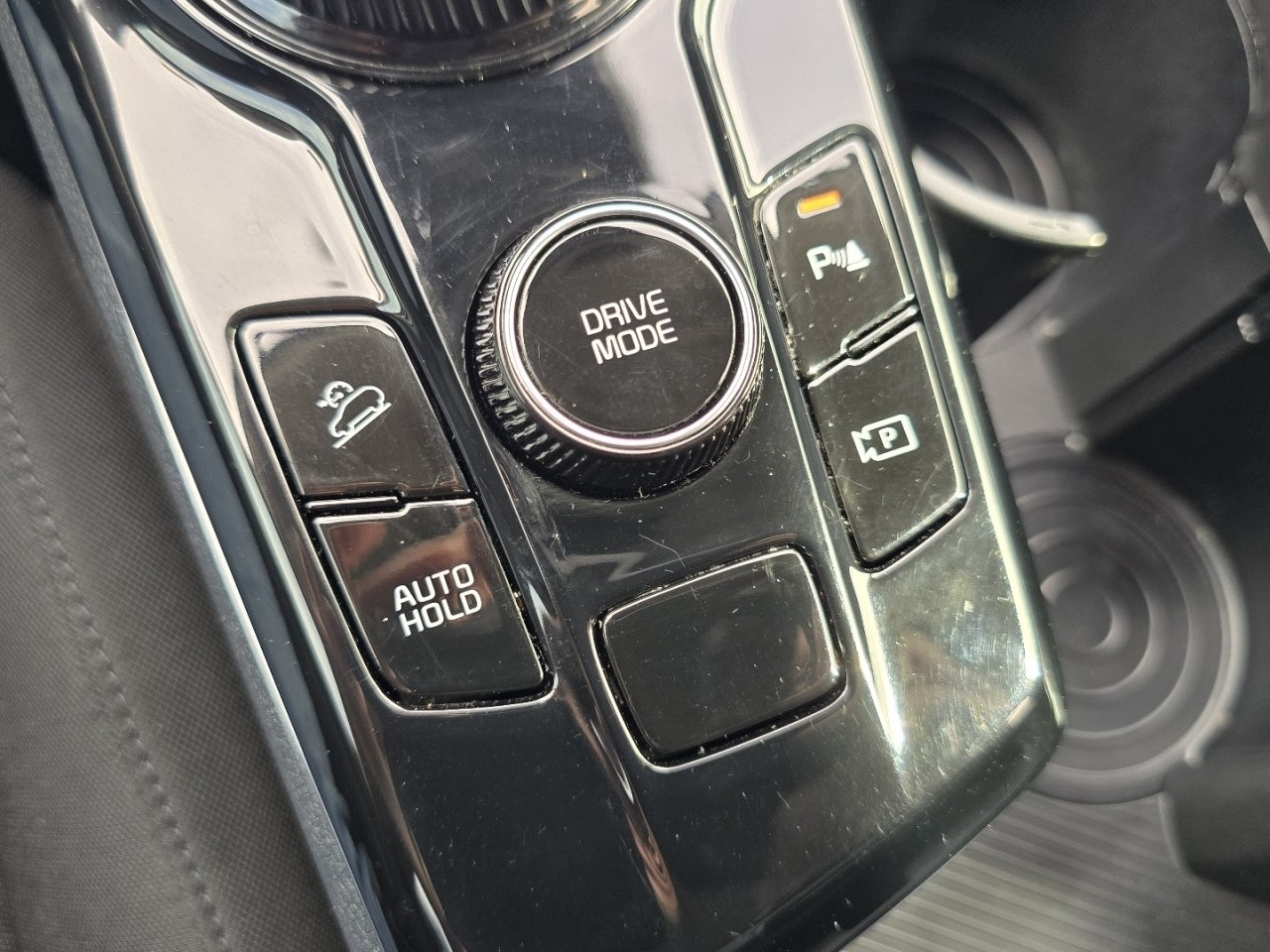 Used 2025 Kia Sportage LX FWD image 7