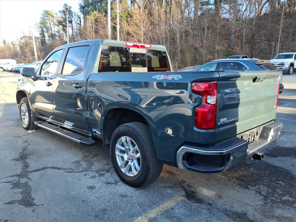 Used 2025 Chevrolet Silverado 1500 LT image 3