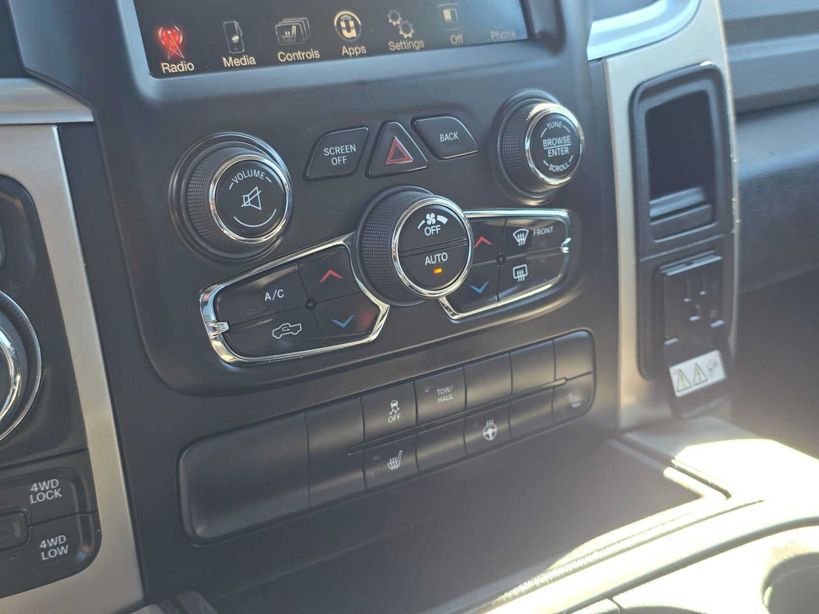 Used 2016 RAM 1500 Big Horn AWD/4WD image 27
