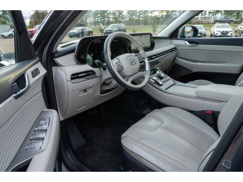 Used 2024 Hyundai Palisade Calligraphy image 10