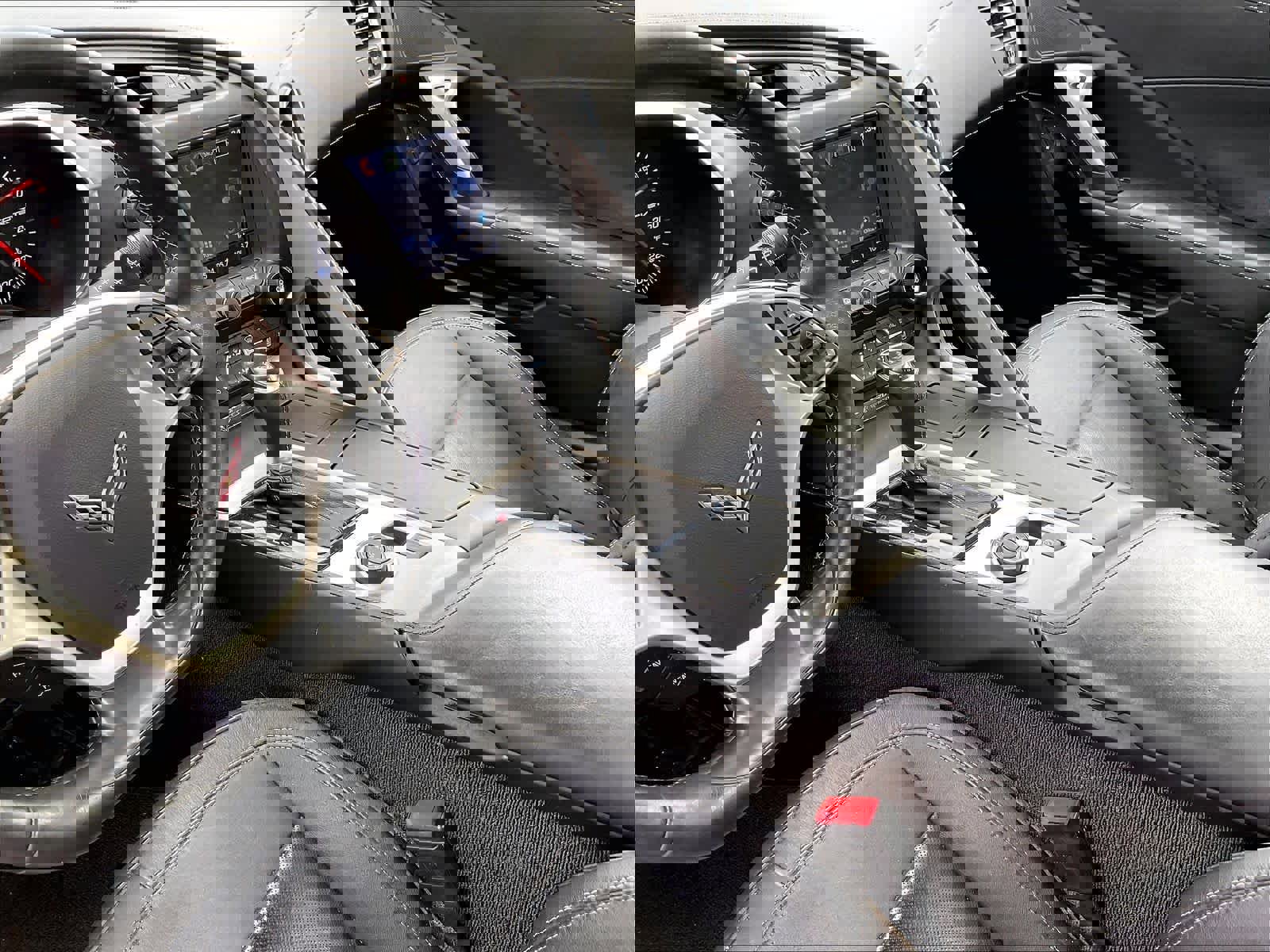 Used 2016 Chevrolet Corvette Stingray Convertible w/ 3LT Preferred Equipment Group RWD image 17