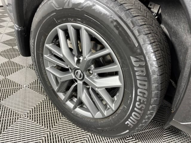 Used 2021 Nissan Rogue S FWD image 17