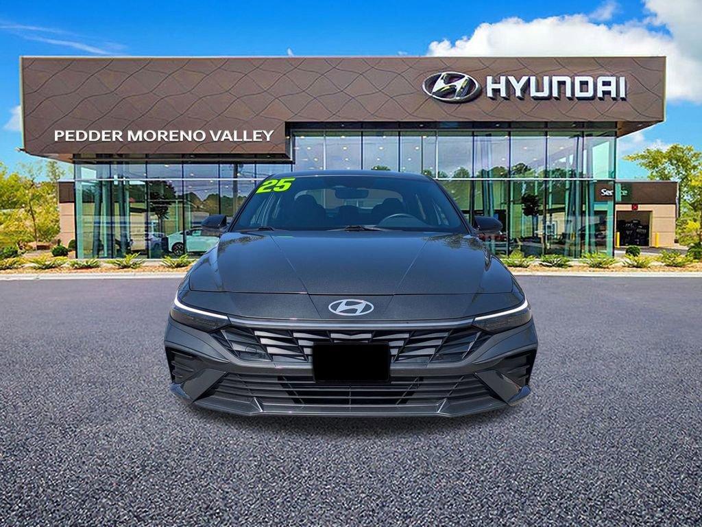 Certified 2025 Hyundai Elantra Sport image 8