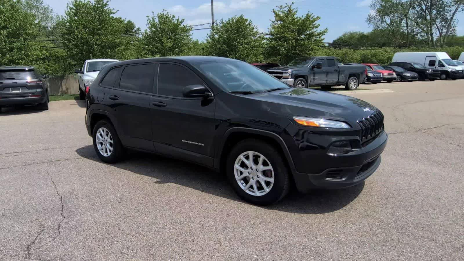 Used 2015 Jeep Cherokee Sport AWD/4WD image 2