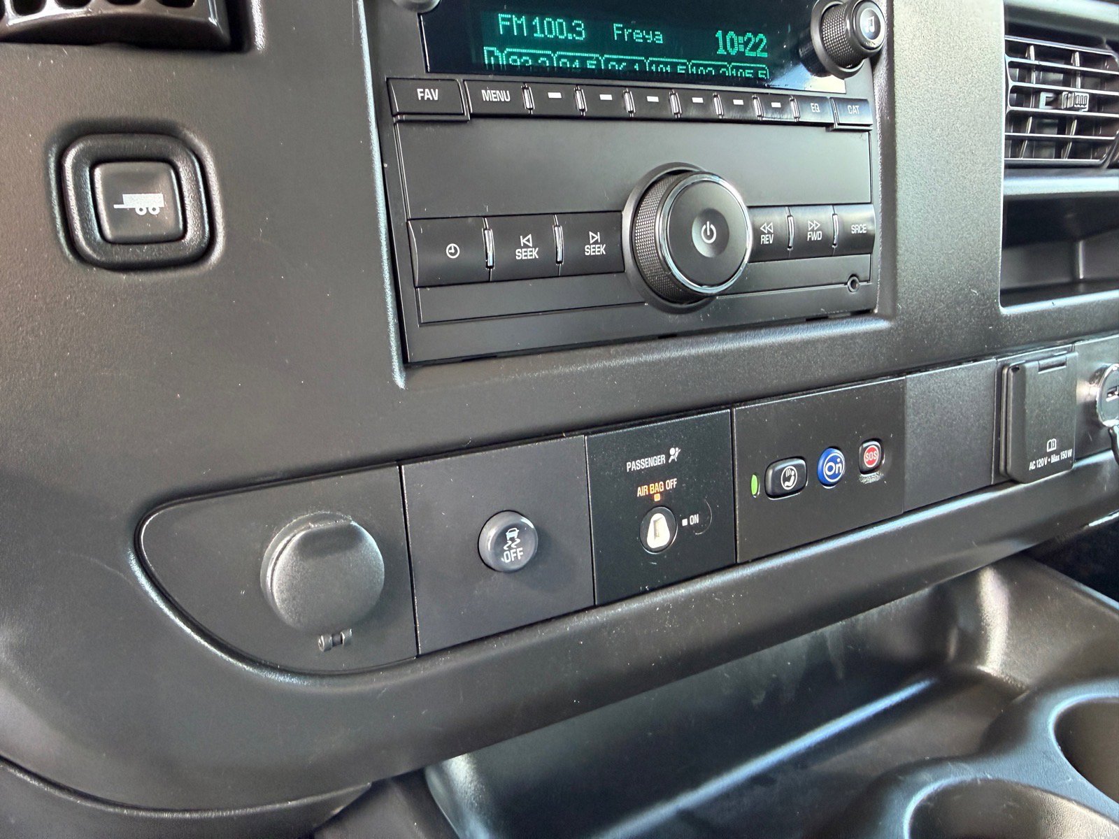 Used 2021 GMC Savana 2500 Extended w/ Driver Convenience Package image 25